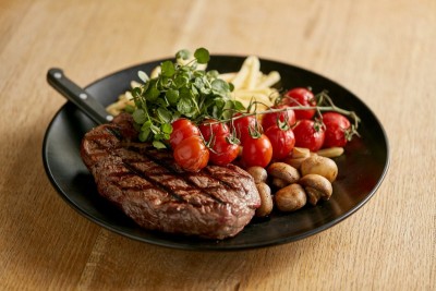 rump steak pub food