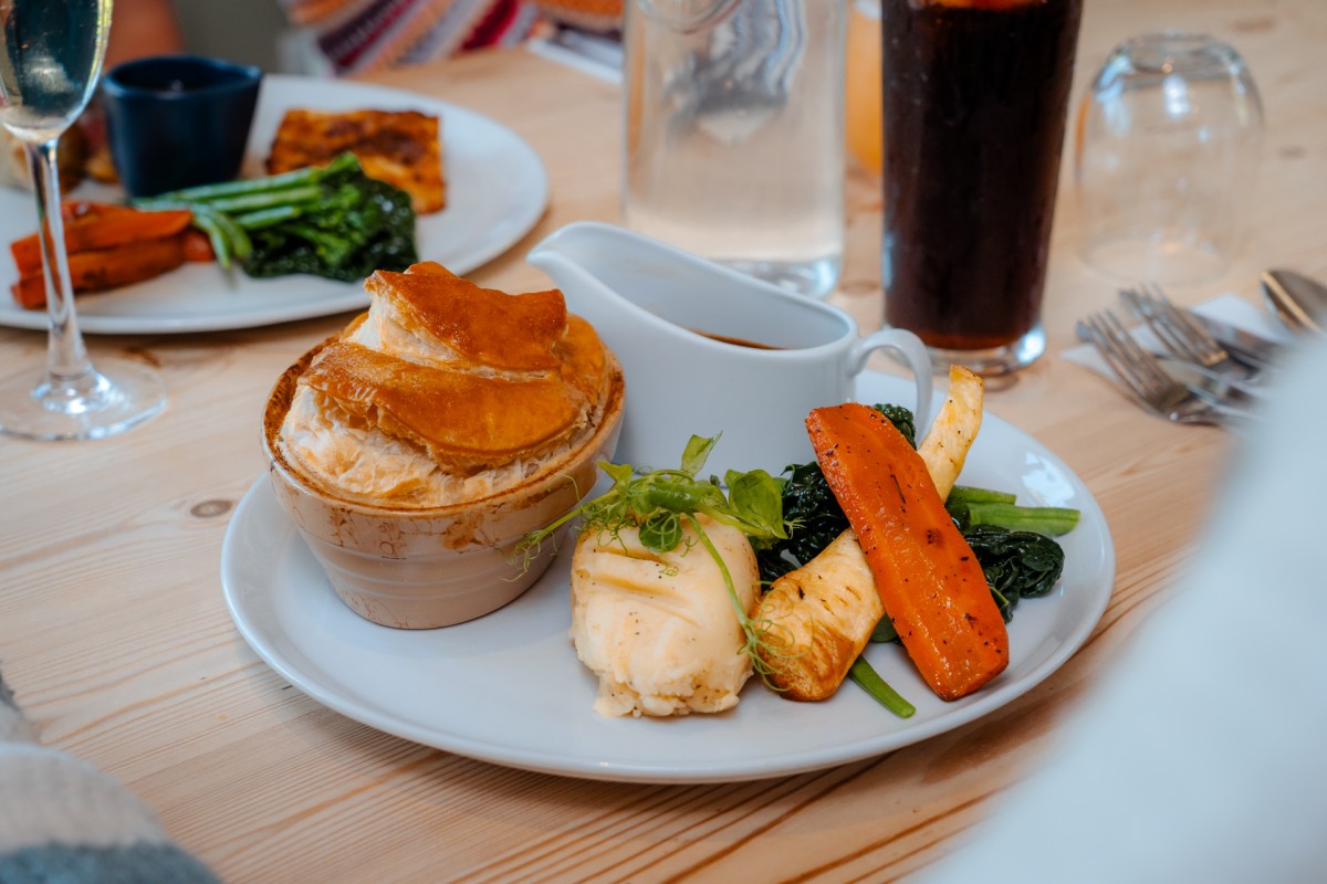 The Fox 19 Sept_Greyhound Creative-78