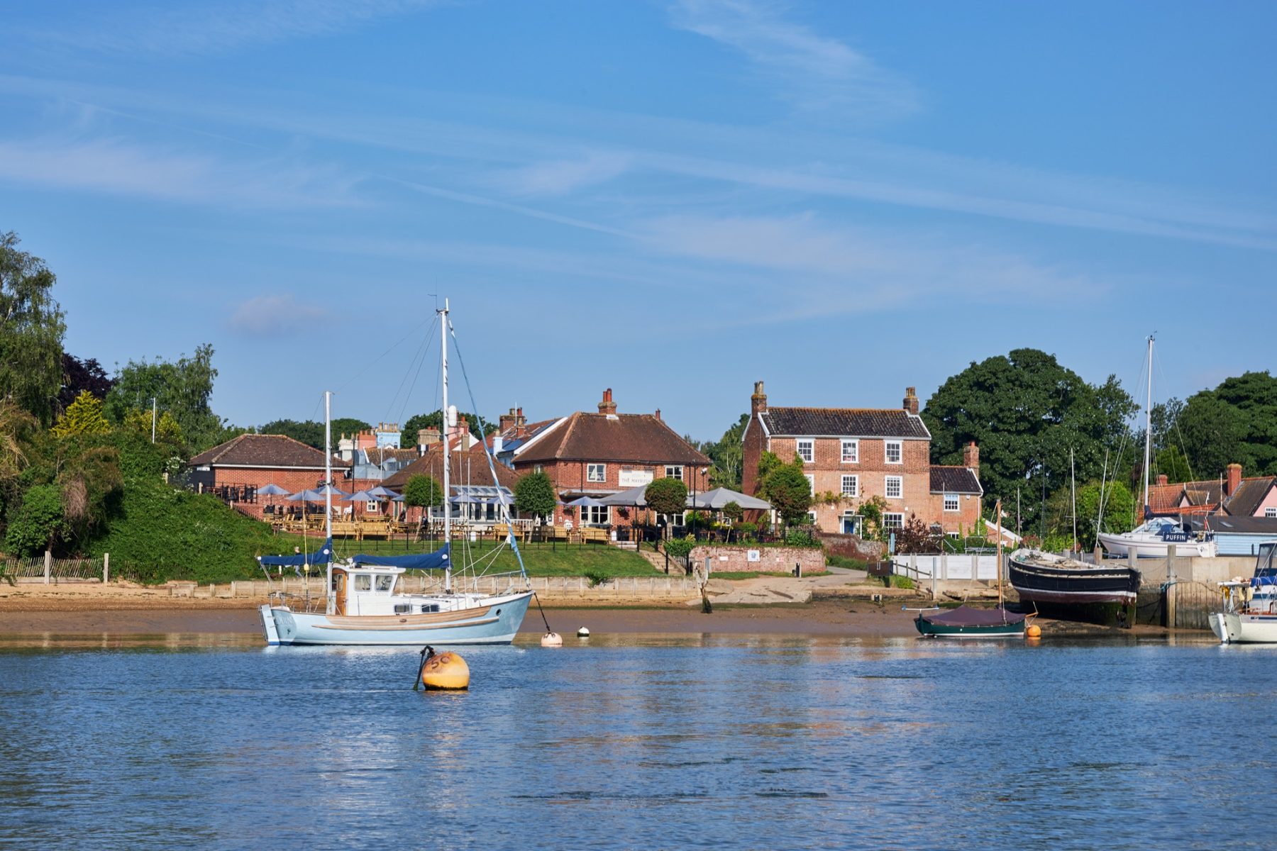 Maybush Inn A Beautiful Waterfront Pub At Waldringfield Maybush Inn A Beautiful Waterfront Pub At Waldringfield