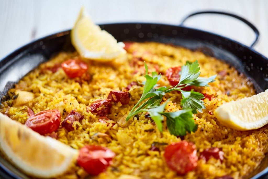 pub food paella